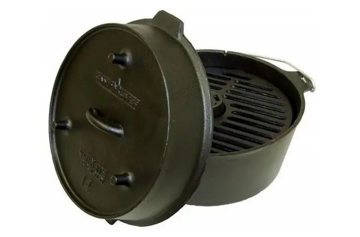 Camp Chef Ultimate Seasoned Cast Iron Dutch Oven